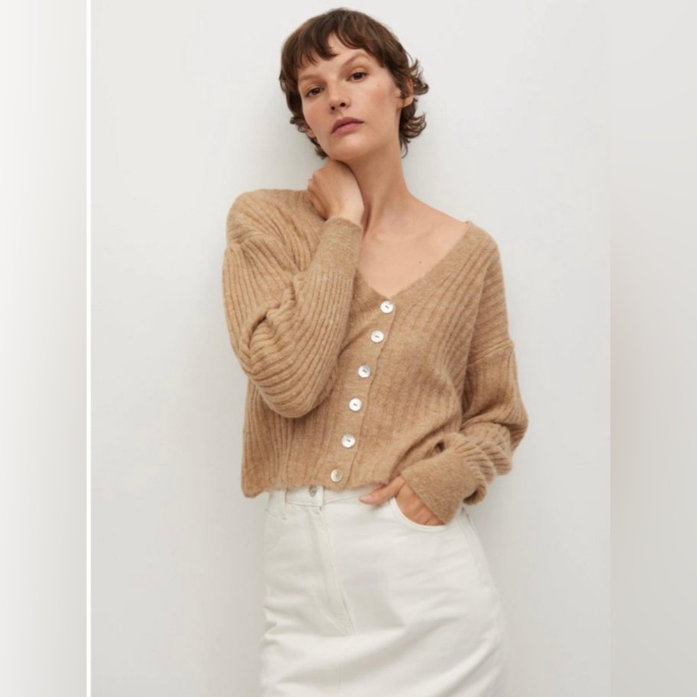 Mango - Nwt Ribbed Tan Button Down Long Sleeve Cardigan Sweater Size Small